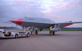 Boeing запуск дрон заправка літак
