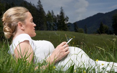 Куріння під час вагітності змінює судини дитини