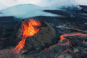магма вулкан фаградальсф’ядль ісландія