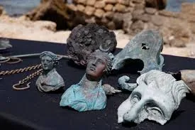 В корабле, который затонул 1600 лет назад, в Израиле нашли клад