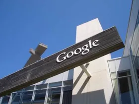 Обвинили в дискриминации женщин Google