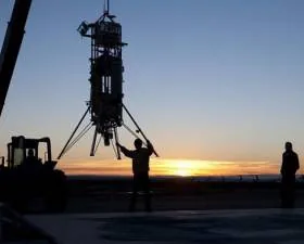 Для сверхточной посадки на поверхность Марса NASA испытывает ракету
