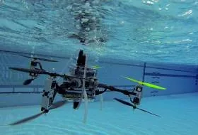 Дрон, що вміє літати і плавати – Naviator. ВІДЕО