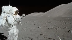 Збирається посадити корабель Starship на Місяць раніше ніж за два роки Ілон Маск