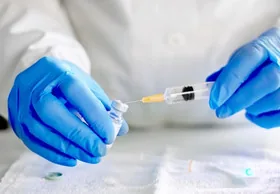 Первой в мире получила разрешение ВОЗ вакцина Pfizer от коронавируса