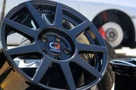 Автомобильные диски из углеволокна выпущены в США
