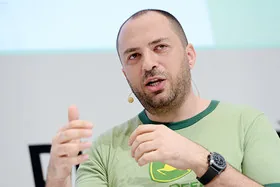 На п’ять мільярдів доларів вихідець з України продав акцій Facebook