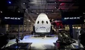 Успешно пристыкован к МКС грузовой корабль Dragon