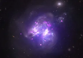 Снимок “галактического гуляша” показало NASA
