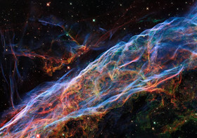 Деталізовану Туманність Вуаль показав Hubble