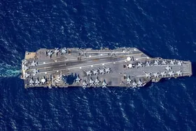 Що робить USS Abraham Lincoln унікальним – пливе 25 років без дозаправлення
