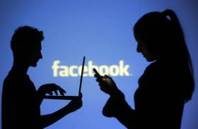 Антисуїцидальну опцію Facebook запускає у всіх країнах
