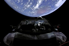 Де зараз знаходиться знаменитий автомобіль Tesla Ілона Маска – п’ять років у космосі