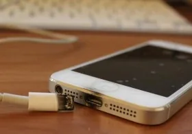 Чому таке може статися – вибух акумулятора в смартфоні та ноутбуці