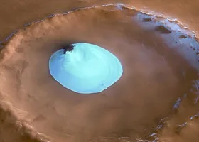 Розвідка NASA: на Марсі знайшли воду
