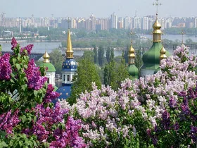Кліматологи підбили підсумки весни 2022 року в Києві – холодніше за норму