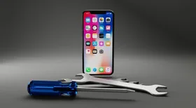 О дефиците подменных iPhone в сервисных центрах сообщили в Apple