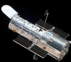 Неймовірне фото червоного зоряного скупчення зробив телескоп Hubble