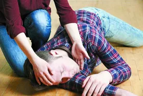 При епілептичному припадку – три основні дії допомоги