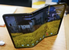 Перший у світі складаний планшет розробляє Samsung