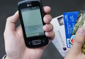 Про небезпечні SMS Приватбанк попередив клієнтів