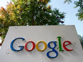 Обвиняет Google во лжи и вторжении в частную жизнь Наполеон из Сан-Диего