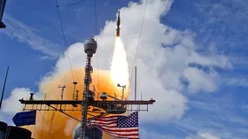 Для перехвата межконтинентальных баллистических ракет – США испытали систему