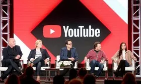 С фейками в YouTube будут бороться