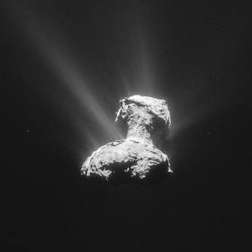 На кометі Чурюмова-Герасименко зонд «Rosetta» зафіксував викид газу