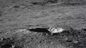 С поверхности обратной стороны Луны китайский луноход передал новые изображения