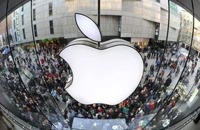 Представила клавиатуру с необычными клавишами компания Apple