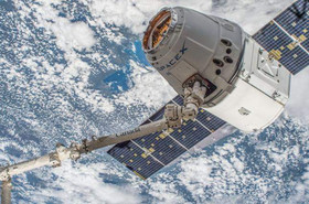 Успешно выполнил миссию к МКС корабль Dragon