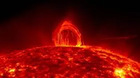 Солнечный “дождь” показали ученые NASA