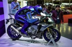 Робот, здатний їздити на мотоциклі, створений. ВІДЕО