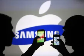 На мировом рынке смартфонов в 4 квартале прошлого года Apple обогнала Samsung