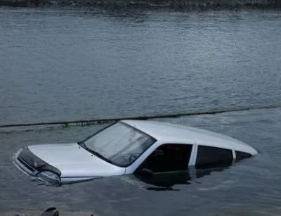 Volvo допоможе вибратись з – під води