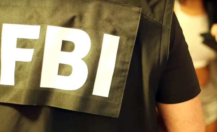 Агент FBI зняв тепловізором два повільні «чорні» об’єкти на заході США у 2026 році