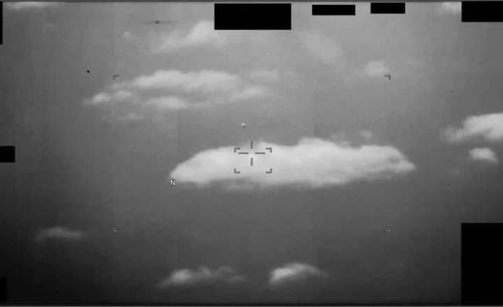 PR-010 майже восьмихвилинний UAP теж визначили як кулю — тривалий запис допоміг перевірити дрейф